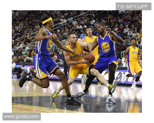 2018季前赛湖人与勇士的精彩对决回顾与分析